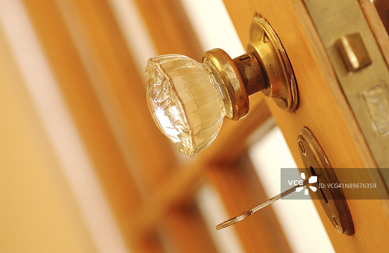 门把手和老式钥匙图片素材