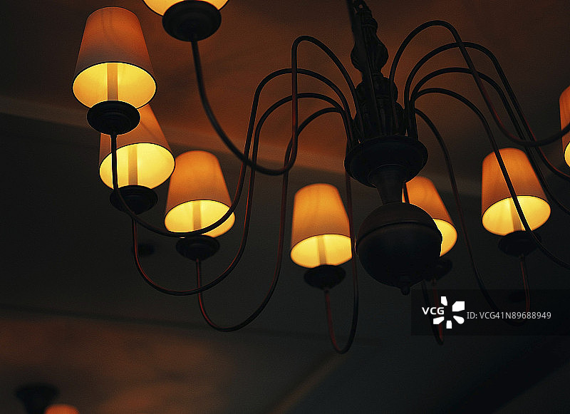 吊灯照明装置图片素材