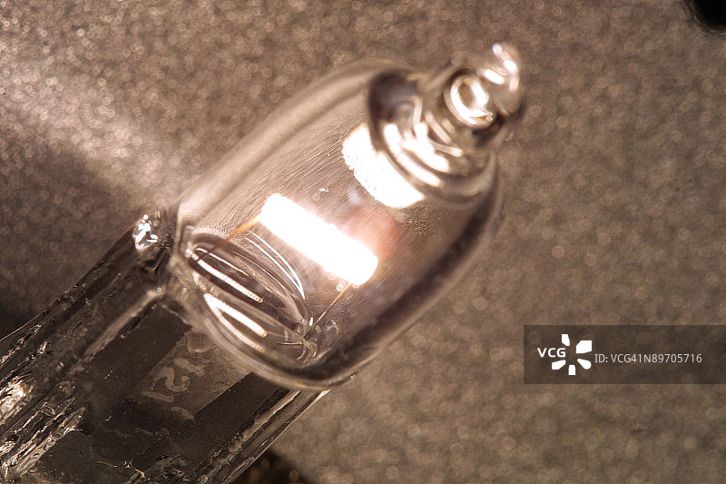 老式卤素灯图片素材