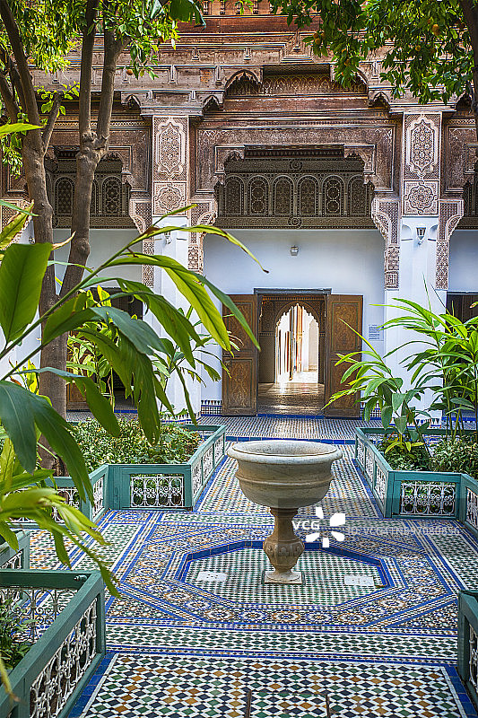 马拉喀什巴伊亚宫的内部庭院图片素材