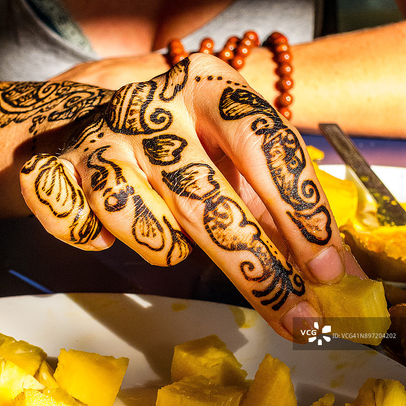 手绘指甲花纹身图片素材