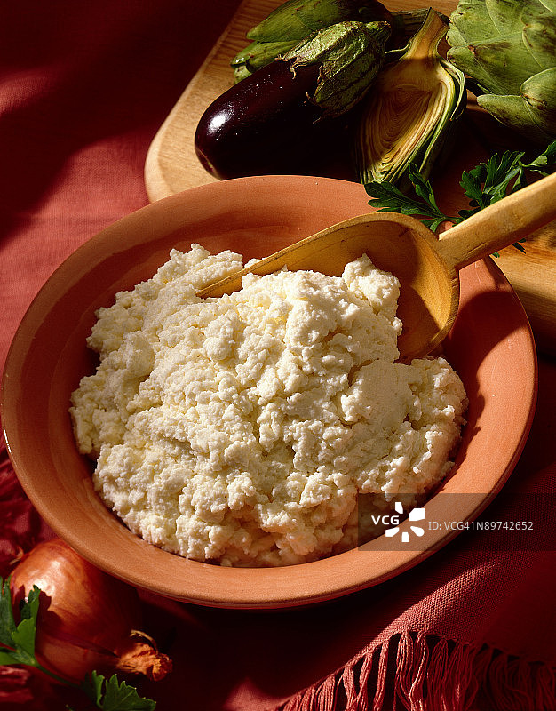 一碗意大利乳清干酪图片素材
