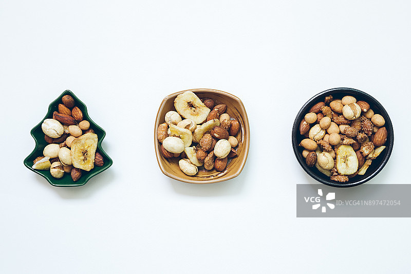 什锦坚果碗图片素材