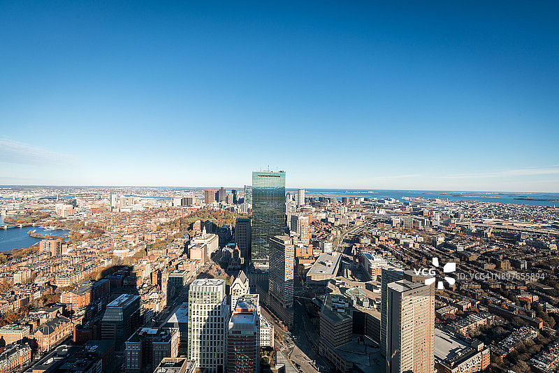 从保诚中心空中步道观景台看到的波士顿城市景观图片素材