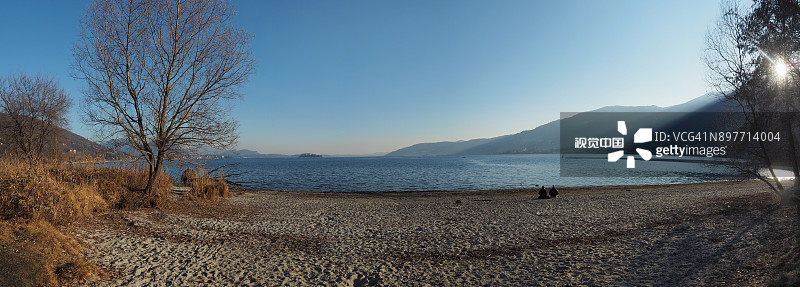 马焦雷湖的广阔全景，丰多托切保护区图片素材