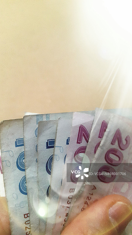 金钱与拇指图片素材