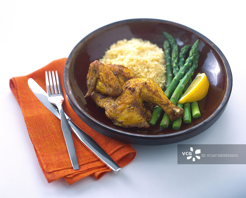 芦笋鸡肉主菜图片素材