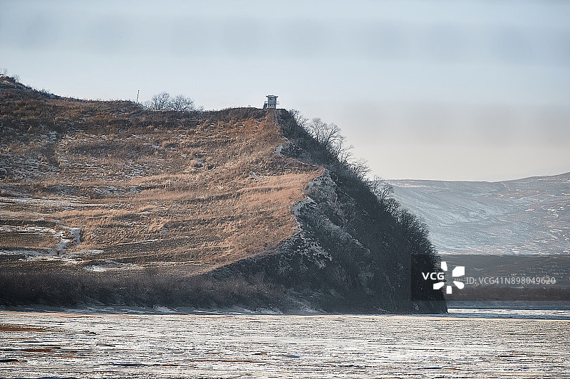 朝鲜边境的偏远哨所图片素材