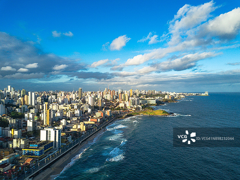 巴西巴伊亚州萨尔瓦多城市景观航拍图片素材