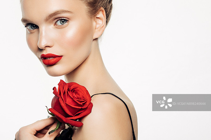 年轻美丽的女人的摄影图片素材