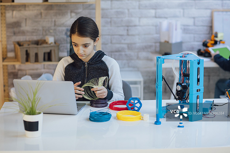 儿童与科技图片素材