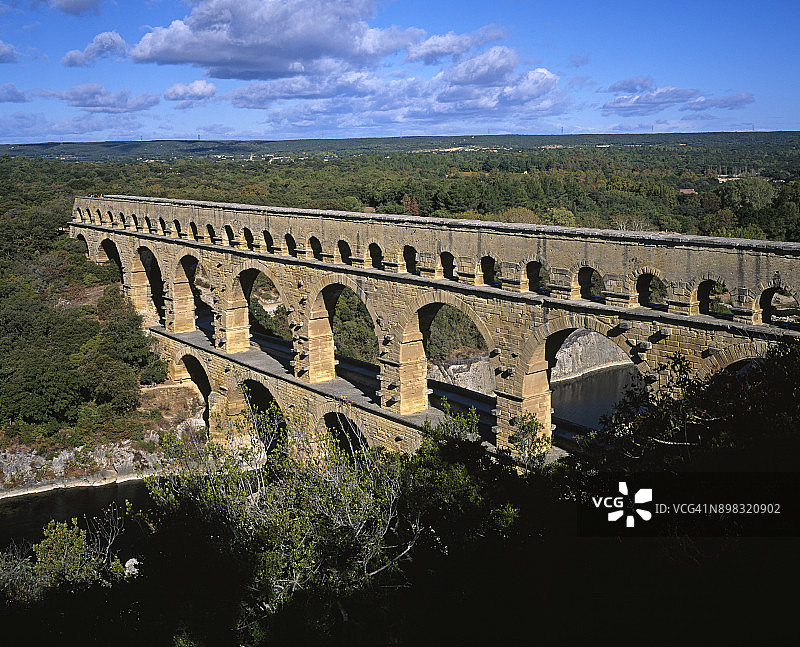 加尔桥古罗马引水渠图片素材