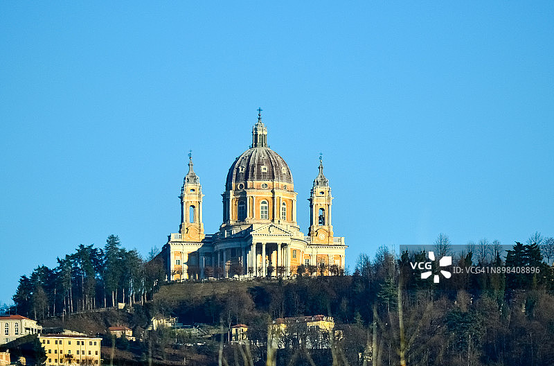 位于意大利皮埃蒙特都灵郊外的苏佩尔加大教堂立面图片素材