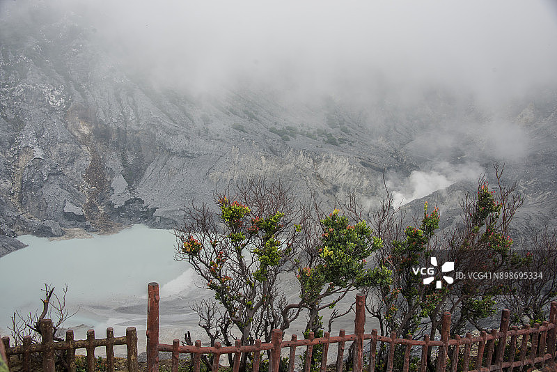 印度尼西亚万隆覆舟山王后火山口图片素材