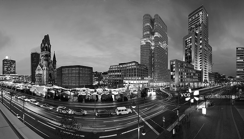 圣诞市场中的布赖特沙伊德广场-柏林天际线（德国）图片素材