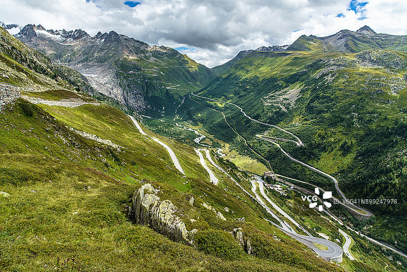富尔卡和格里姆瑟尔山口公路，瑞士阿尔卑斯山，瑞士，欧洲图片素材