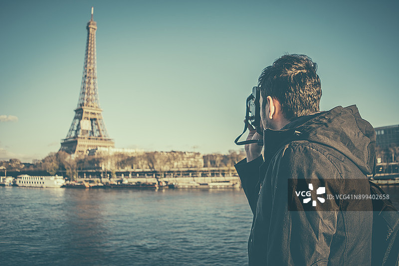 在美丽巴黎的摄影师图片素材