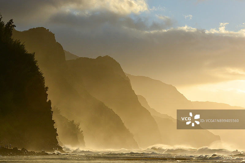 考艾岛纳帕利海岸日落美景图片素材