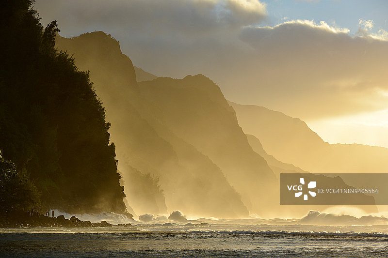 考艾岛纳帕利海岸日落美景图片素材
