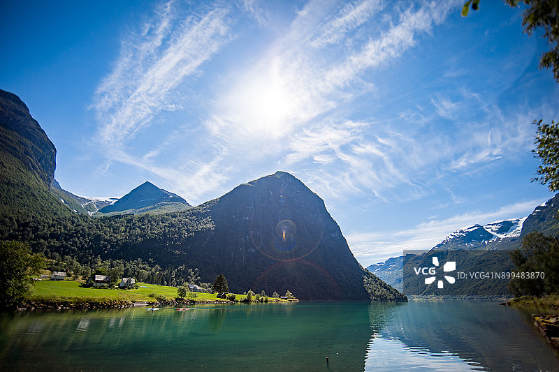 挪威松恩峡湾山间湖泊Oldevatnet图片素材