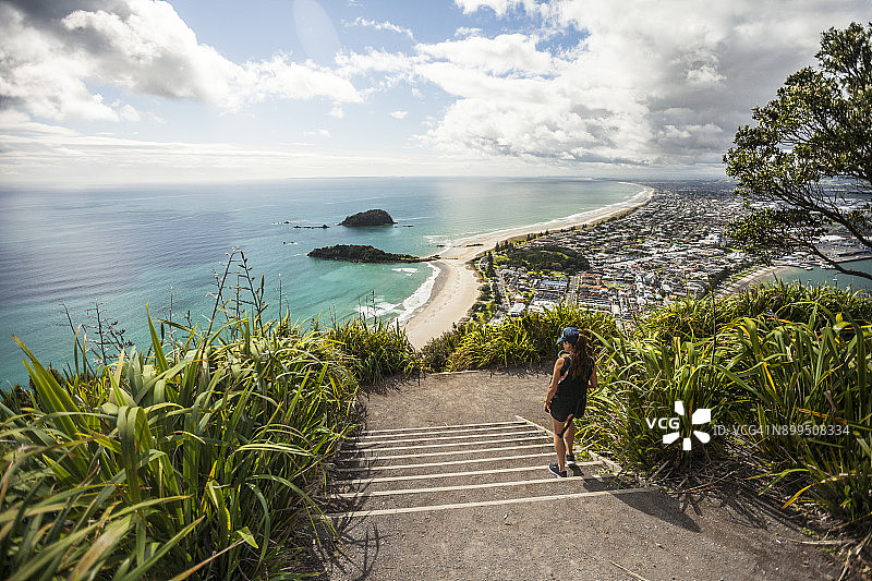 芒格努伊山徒步之旅，丰盛湾，新西兰图片素材