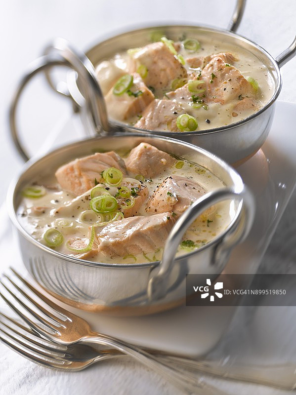 奶油烩三文鱼图片素材