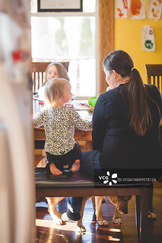 家庭的时刻图片素材