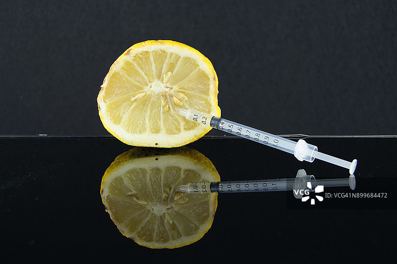 越来越多的人使用手机搜索柠檬基因实验图片素材