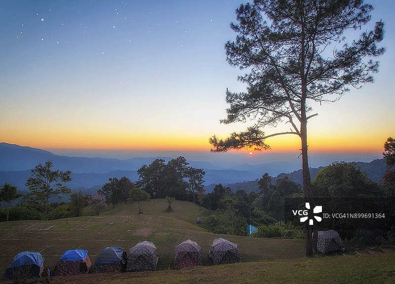 春日山景图片素材