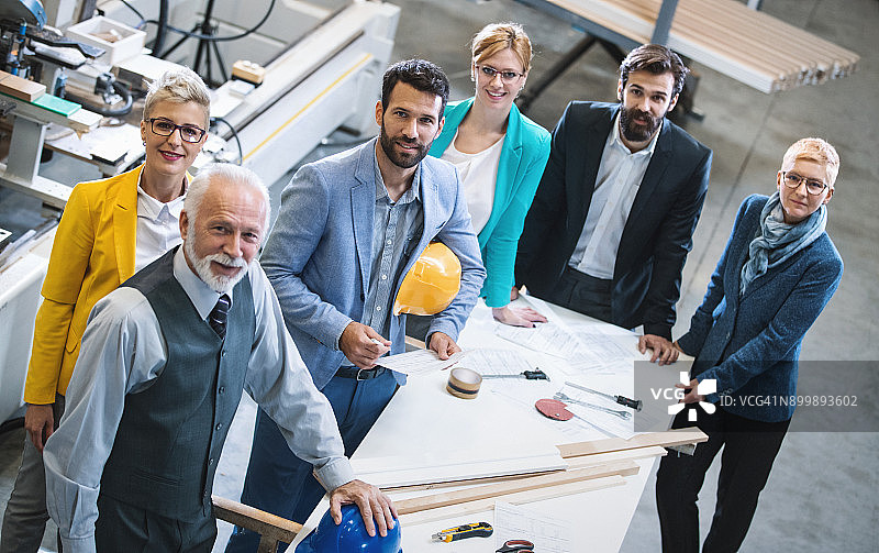 工业设计团队会议中图片素材