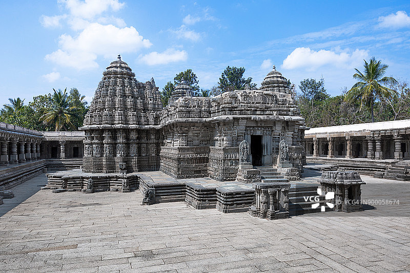 印度卡纳塔克邦索马纳塔普拉的凯沙瓦神庙图片素材