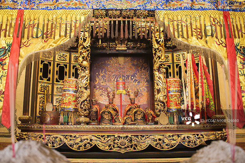 马来西亚乔治市邱公司寺庙祭坛的建筑细节图片素材