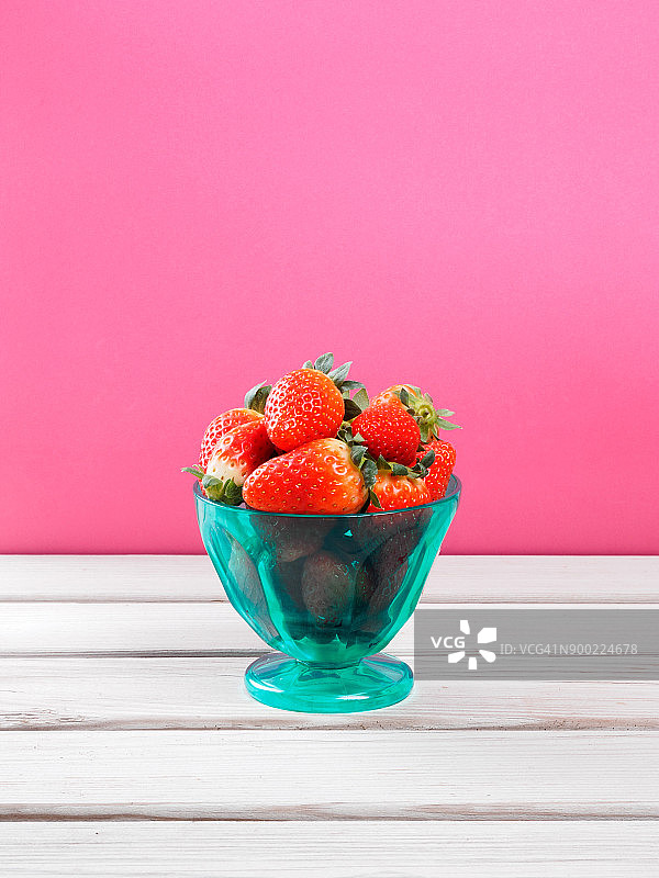 草莓波普艺术图片素材