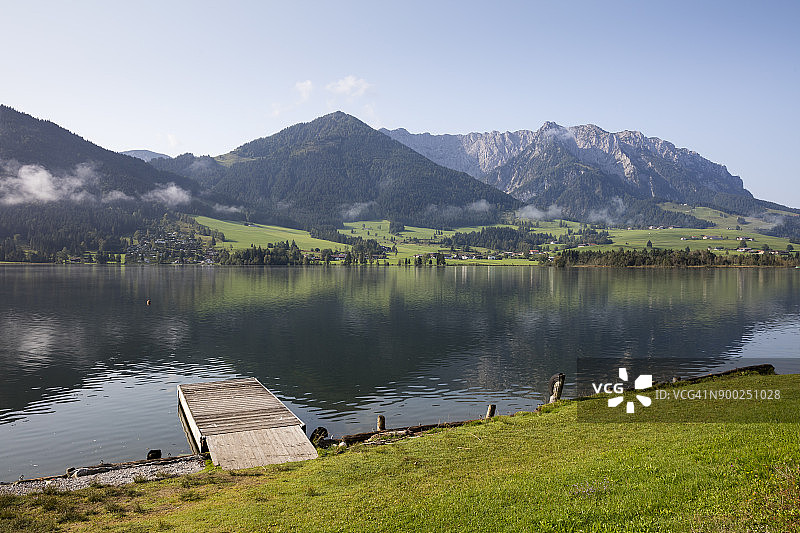 奥地利蒂罗尔州凯撒山脉，瓦尔奇湖与扎默凯撒图片素材