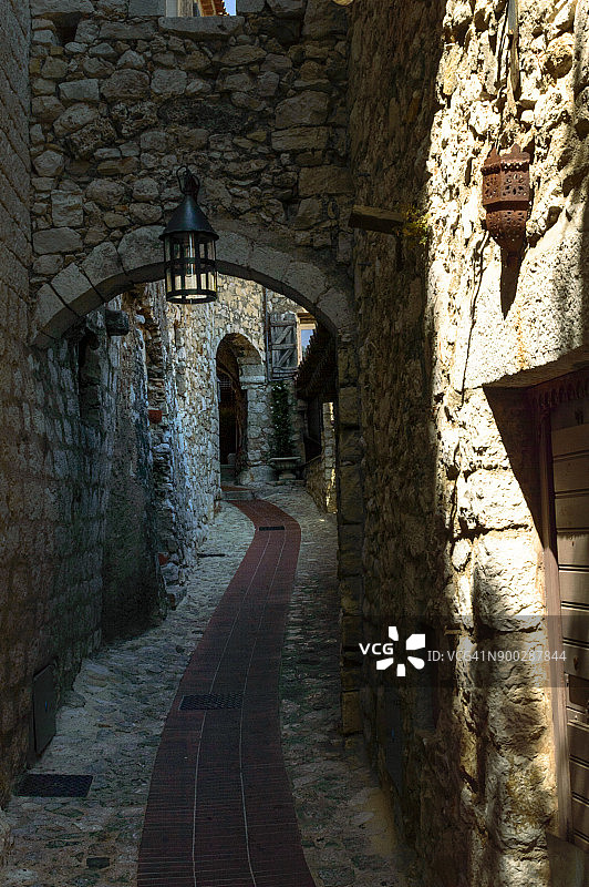 法国埃兹中世纪村庄的街道图片素材