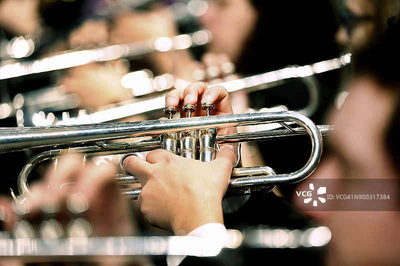 喇叭演奏图片素材