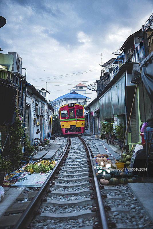 曼谷美功铁道市场图片素材
