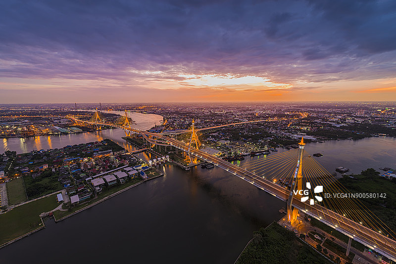 普密蓬大桥图片素材