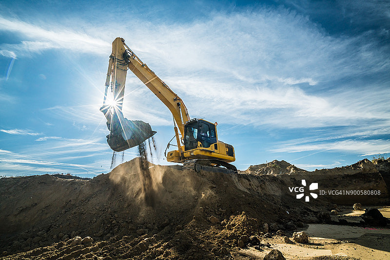 建筑工地上的挖掘机图片素材