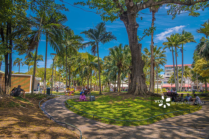 新喀里多尼亚努美阿市中心椰子广场图片素材