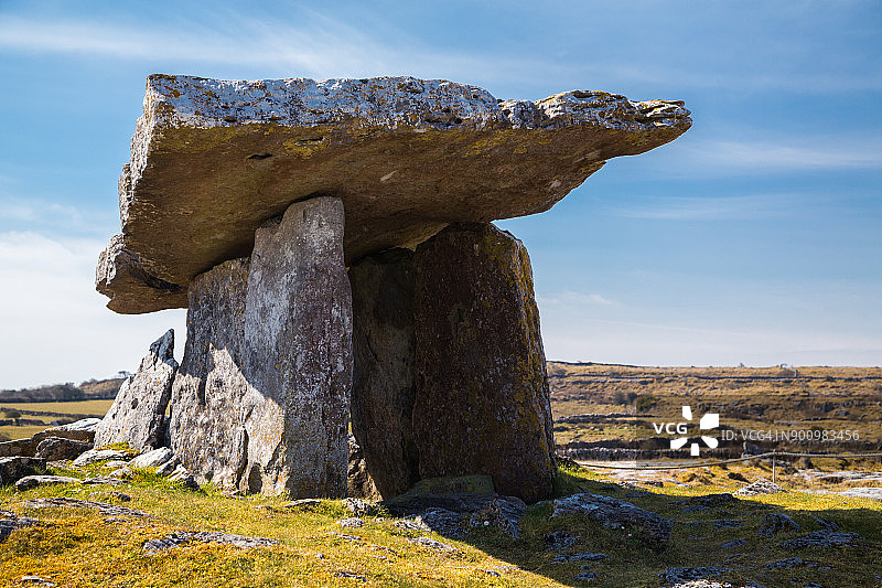 爱尔兰克莱尔郡的普尔纳布龙支石墓图片素材