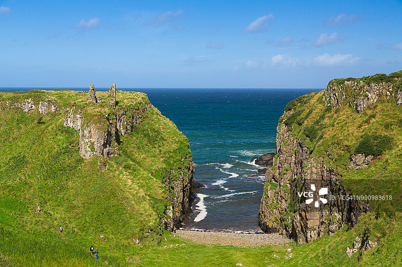 北爱尔兰安特里姆郡的邓塞韦里克城堡图片素材