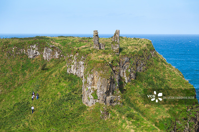 北爱尔兰安特里姆郡的邓塞韦里克城堡图片素材