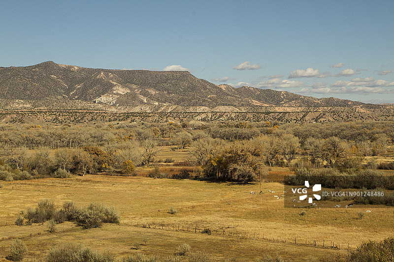 从乔治亚·欧姬芙故居看到的景色图片素材