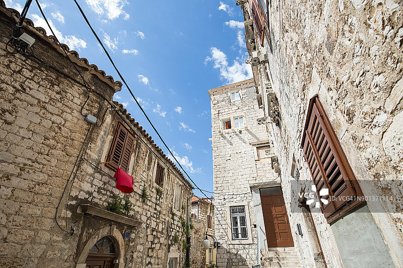 克罗地亚希贝尼克老城区的建筑物外观图片素材