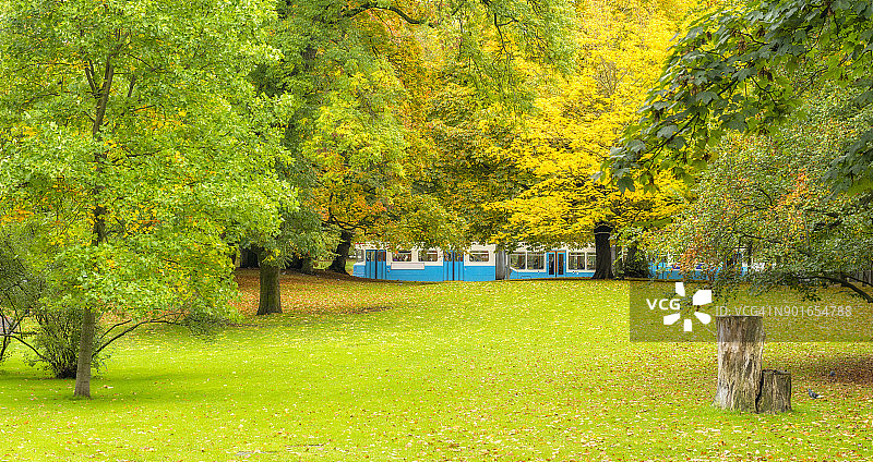 哥德堡公园里的有轨电车图片素材