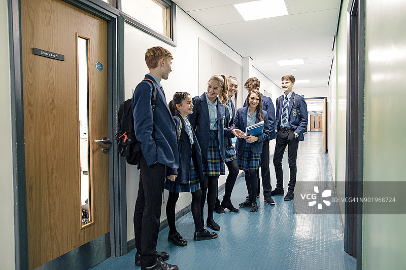 排队等候图片素材