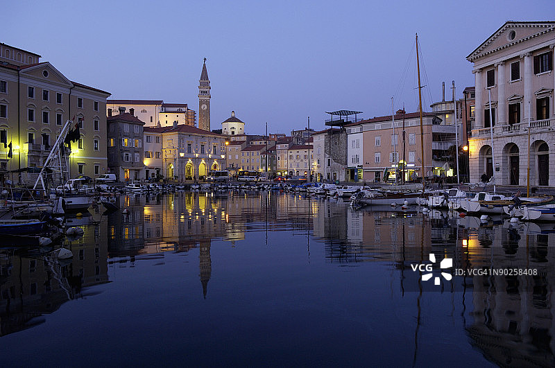 斯洛文尼亚皮兰的黄昏图片素材