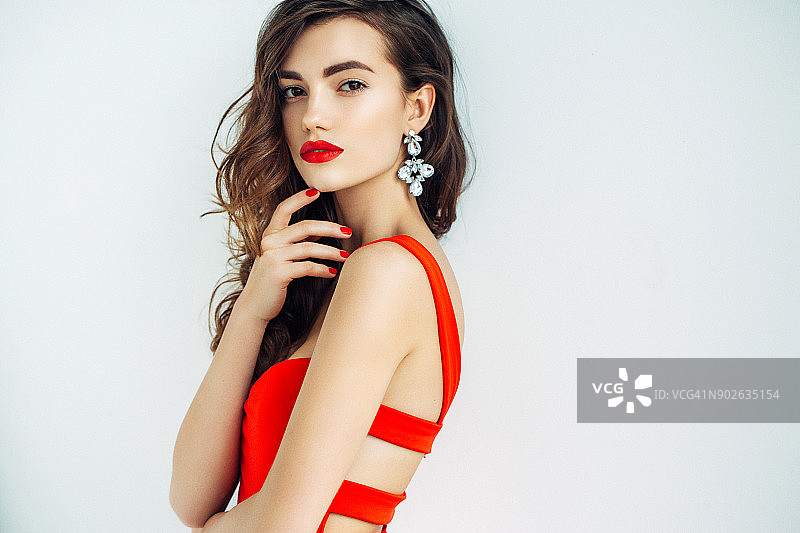 年轻漂亮的女人图片素材