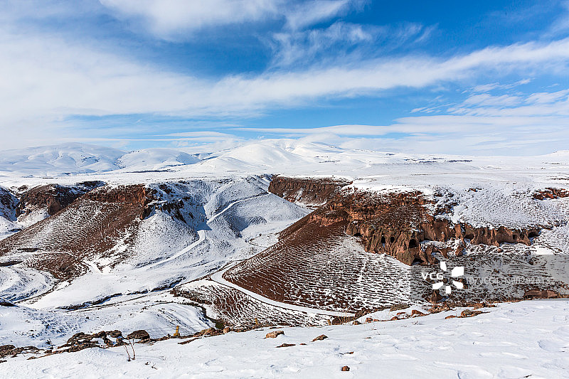 土耳其东部山上的雪图片素材